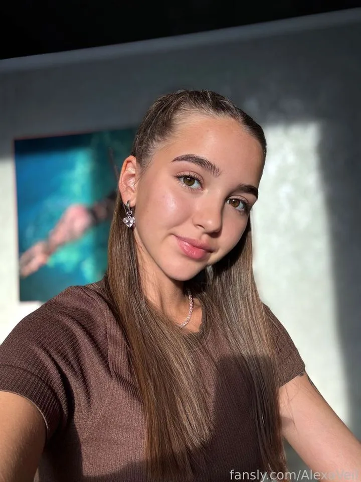 AlexaVeil — profile photo