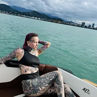 AlexisReaves — profile photo