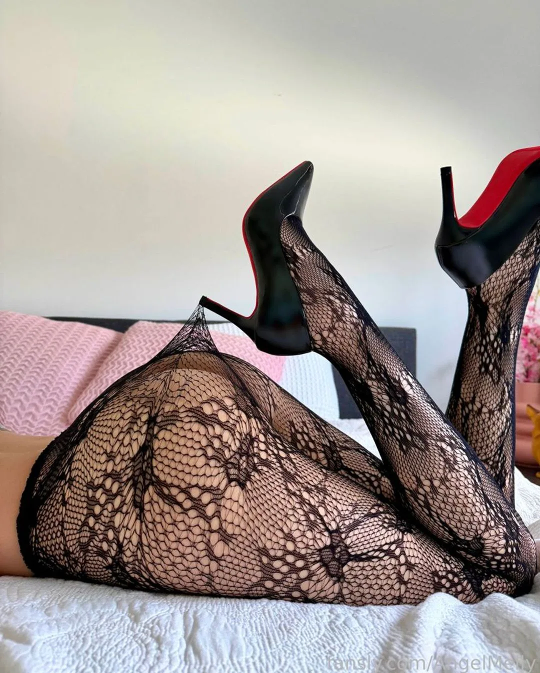 AngelMelly — photo 2