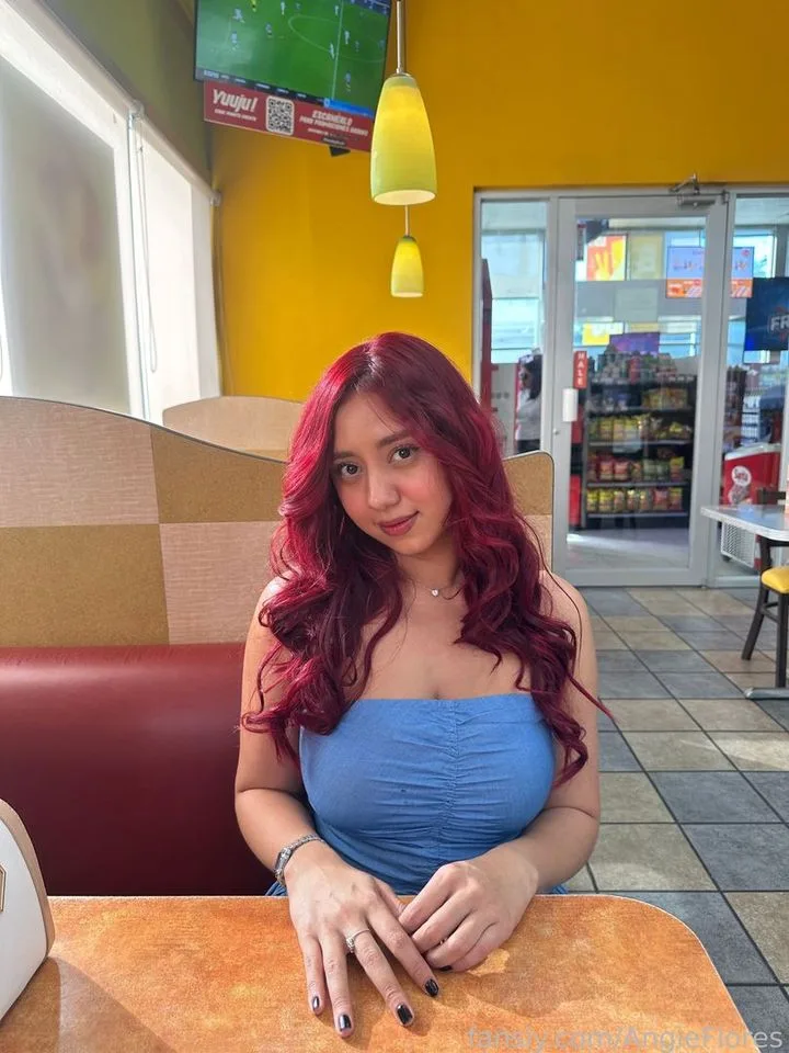 AngieFlores — profile photo
