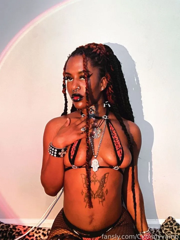 Cxmmyvamp — profile photo