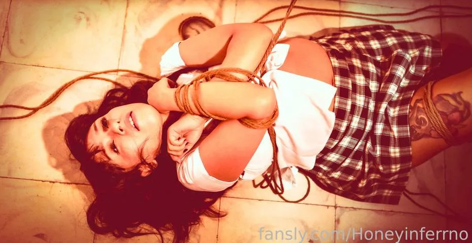 Honeyinferrno — photo 2