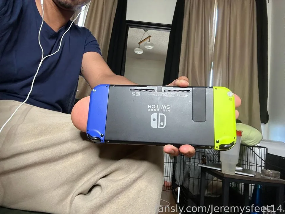 Jeremysfeet14 — photo 2
