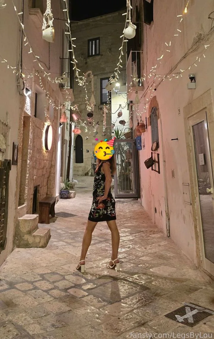 LegsByLou — profile photo