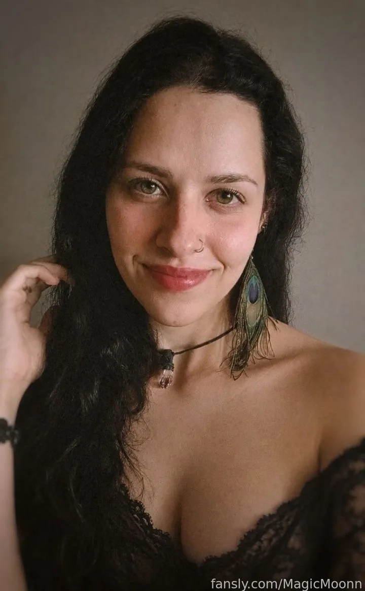MagicMoonn — profile photo