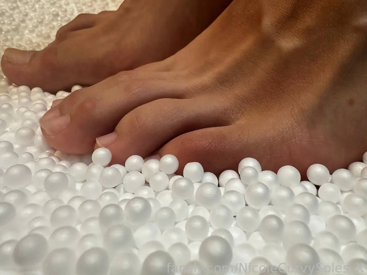 NicoleCurvySoles_X — photo 2
