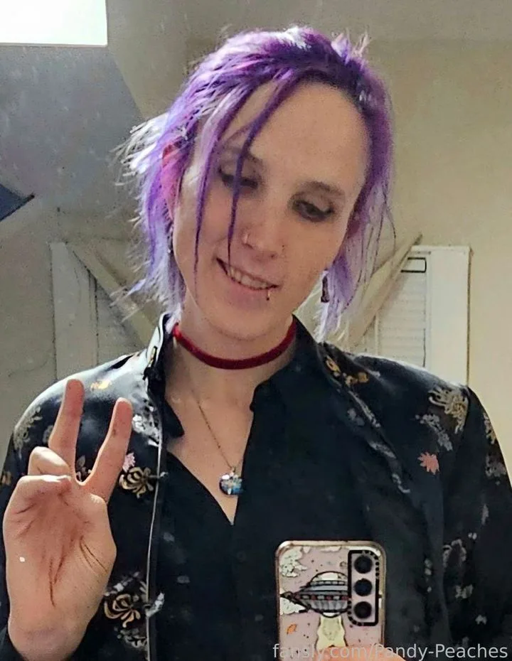 Pandy-Peaches — profile photo