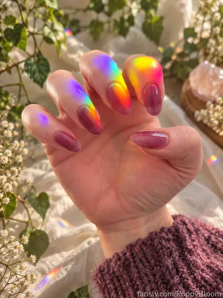 PoppyBloom — profile photo
