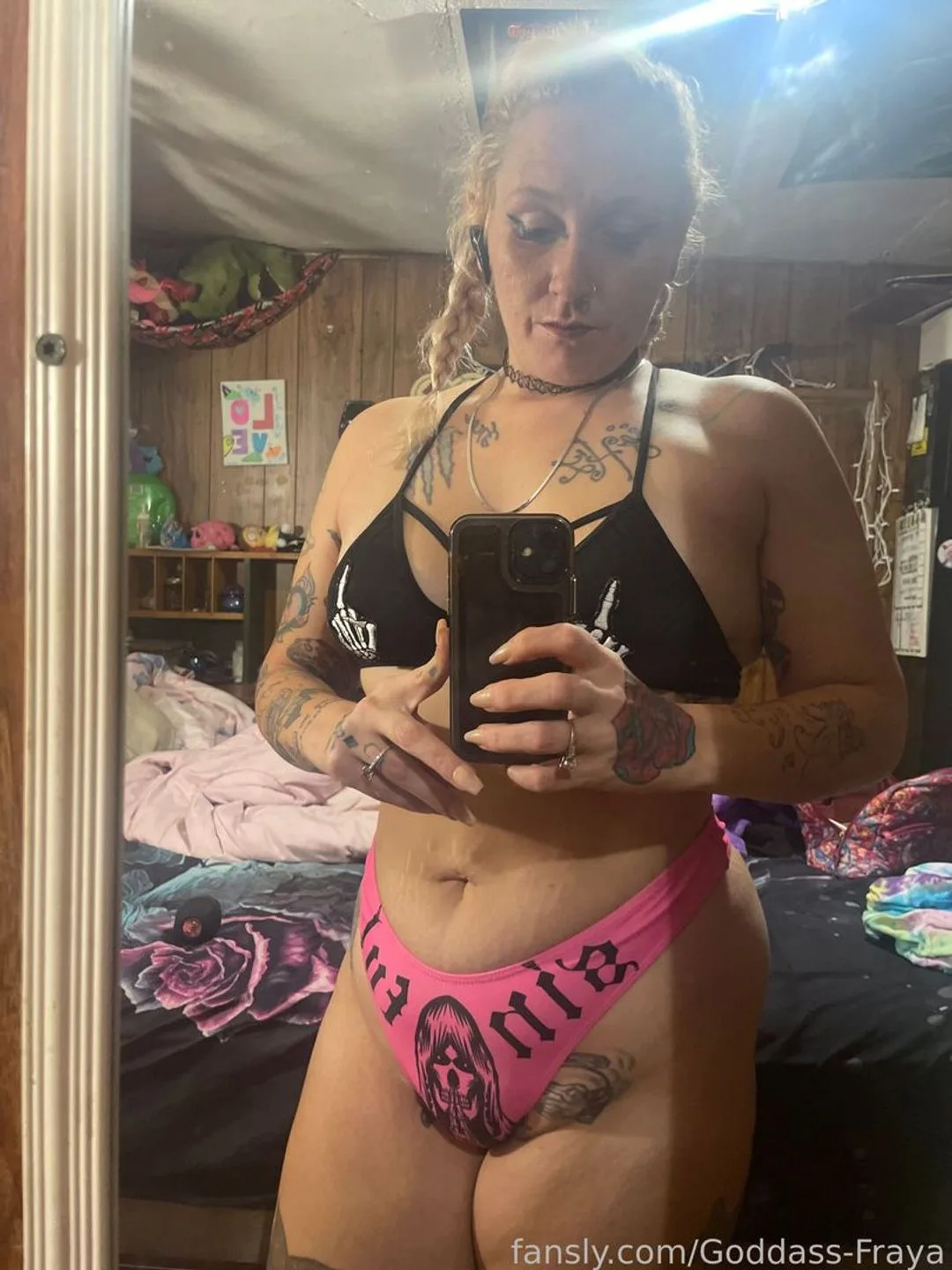 RoxxyReed3 — photo 2