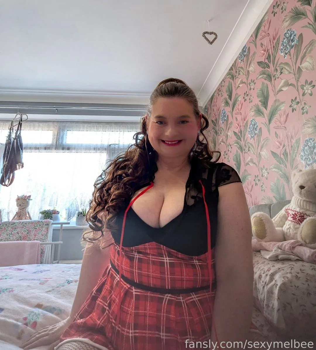 sexymelbee — photo 2