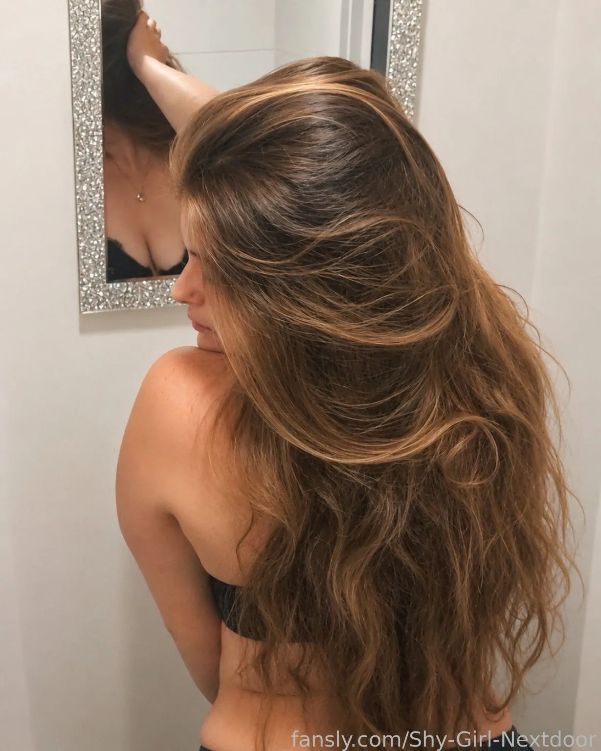 Shy-Girl-Nextdoor — photo 2