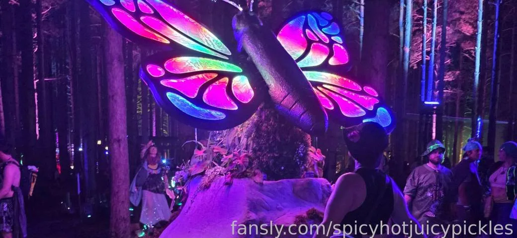 spicyhotjuicypickles — photo 2